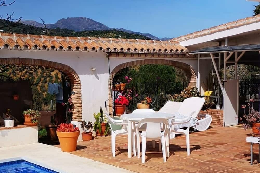 Photo of Outdoor in Guaro