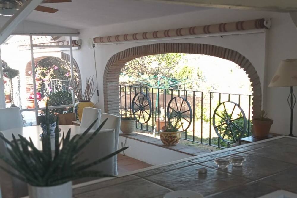 Photo of Outdoor in Guaro
