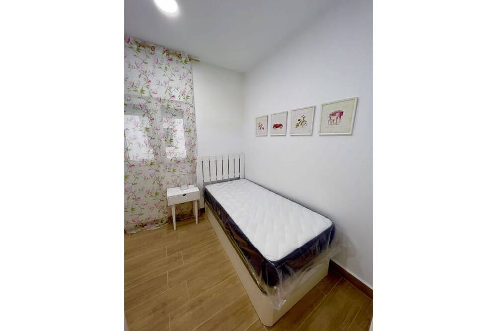 Photo of Bedroom in La Linea de la Concepcion