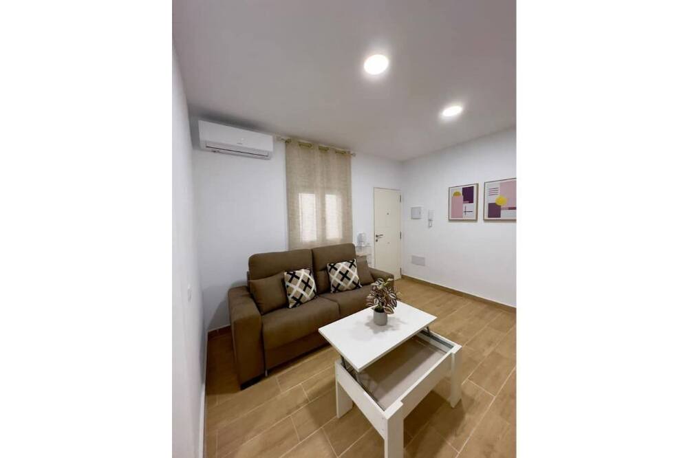 Photo of Livingroom in La Linea de la Concepcion