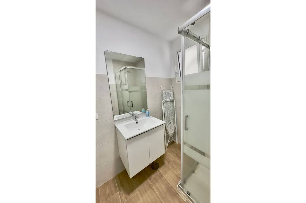 Photo of Bathroom in La Linea de la Concepcion