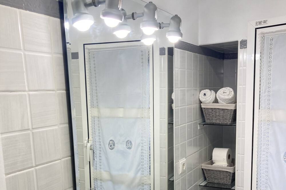 Photo of Bathroom in Almodovar del Rio