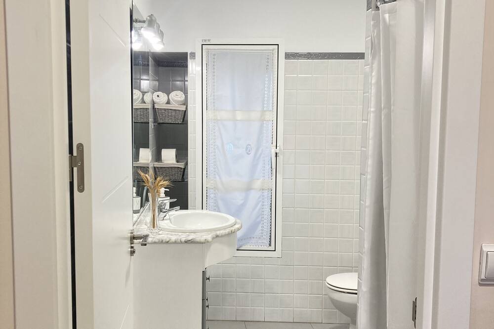 Photo of Bathroom in Almodovar del Rio