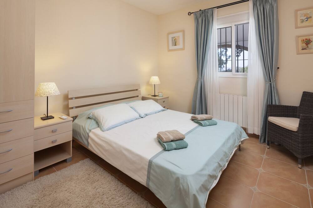 Photo of Bedroom in Alcaucin