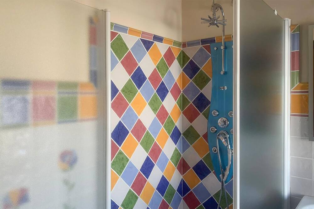 Photo of Bathroom in Almonte