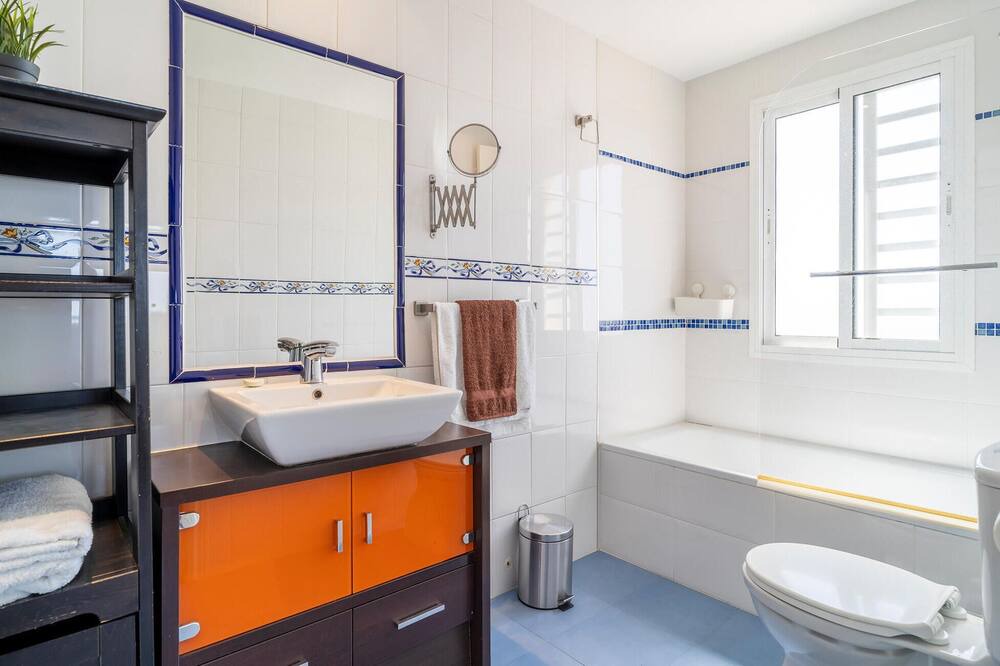 Photo of Bathroom in Benagalbon