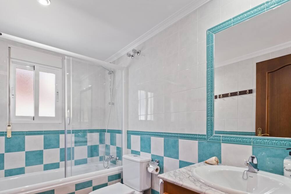 Photo of Bathroom in Campanillas
