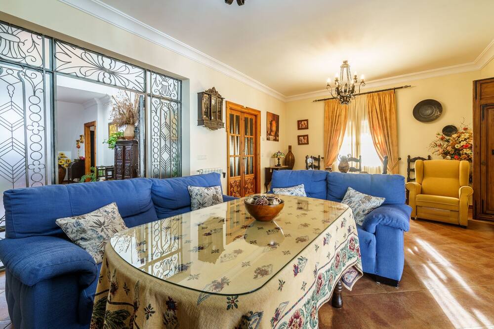 Photo of Livingroom in Alameda