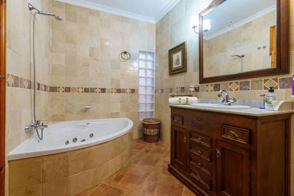 Photo of Bathroom in Alameda