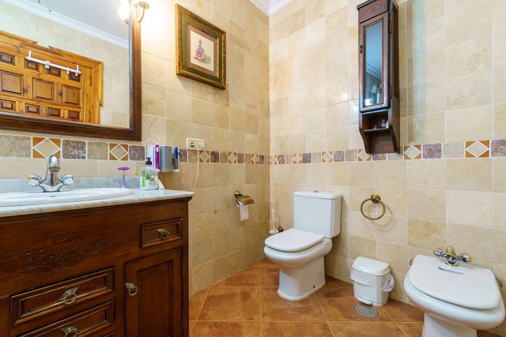 Photo of Bathroom in Alameda