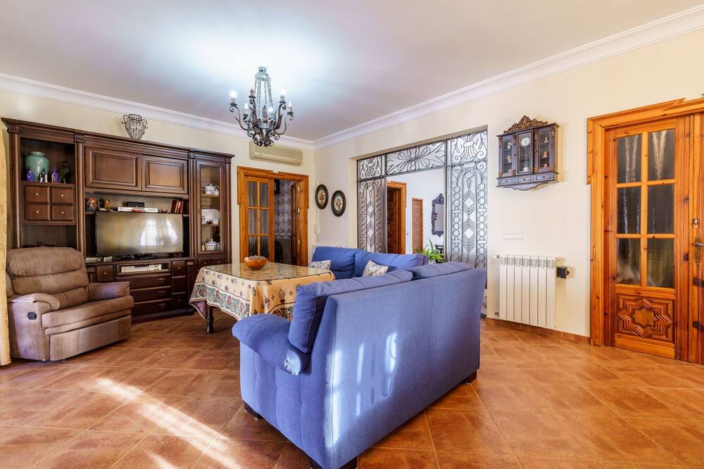 Photo of Livingroom in Alameda