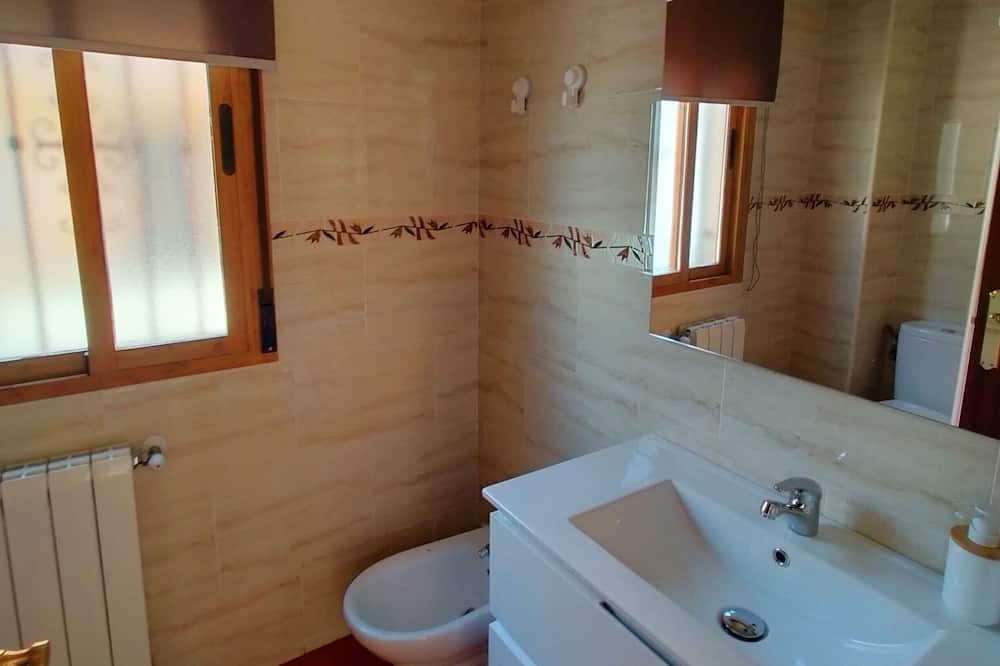 Photo of Bathroom in Linares