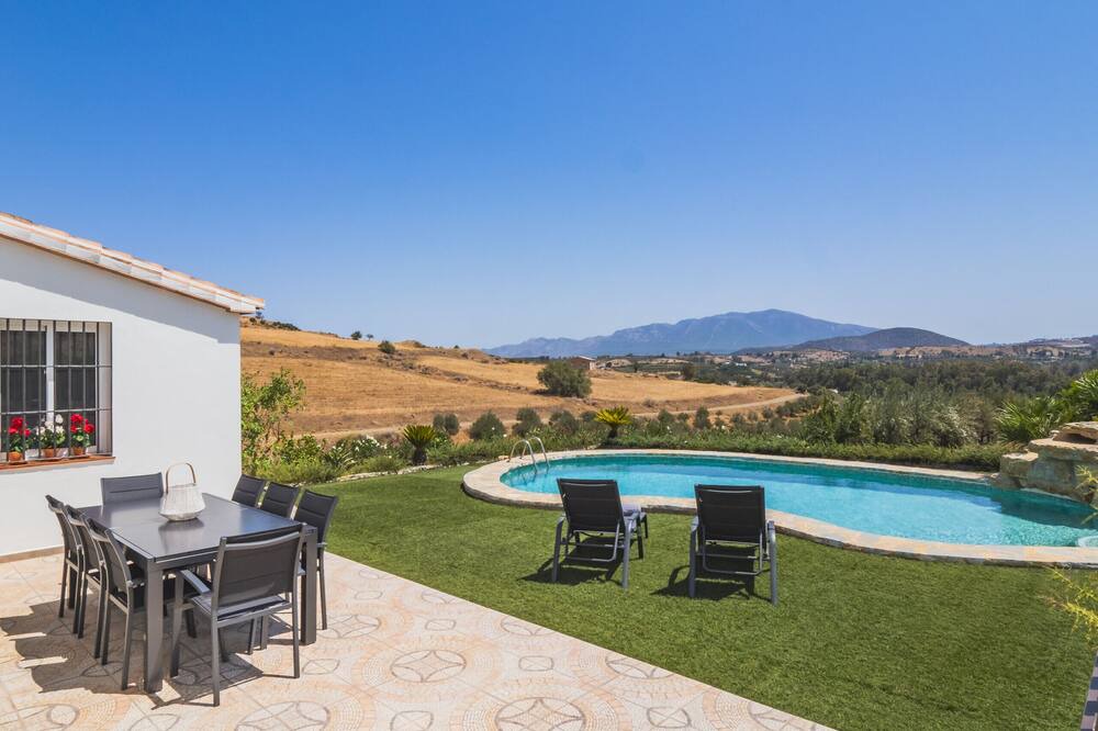 Photo of Outdoor in Coin