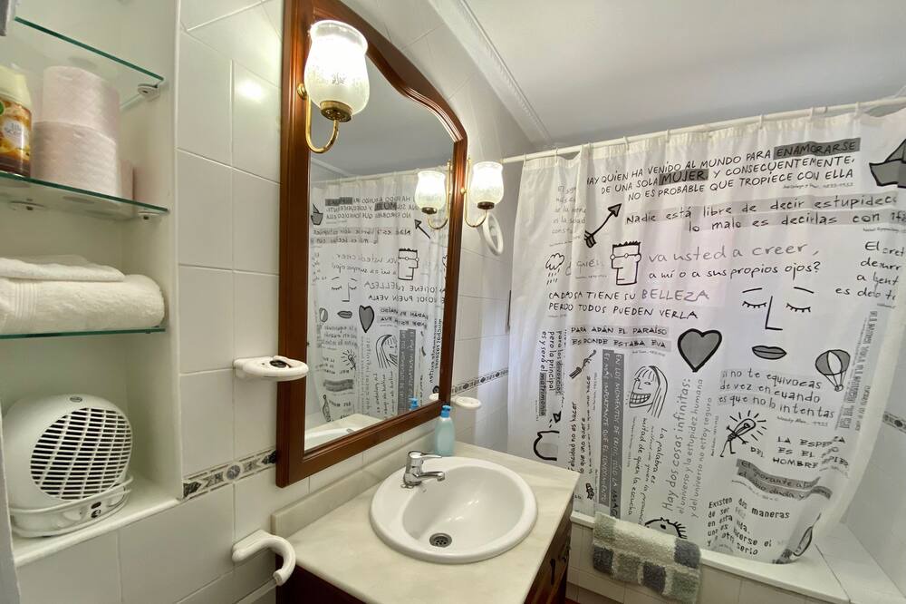 Photo of Bathroom in Distrito Noroeste