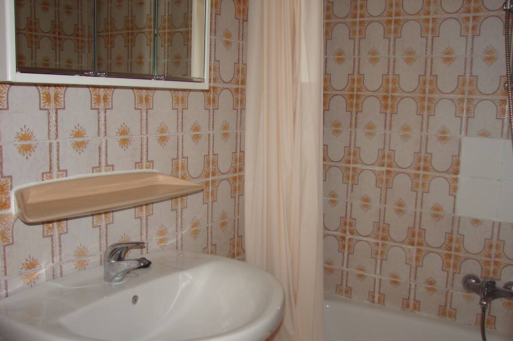 Photo of Bathroom in Nerja City Centre