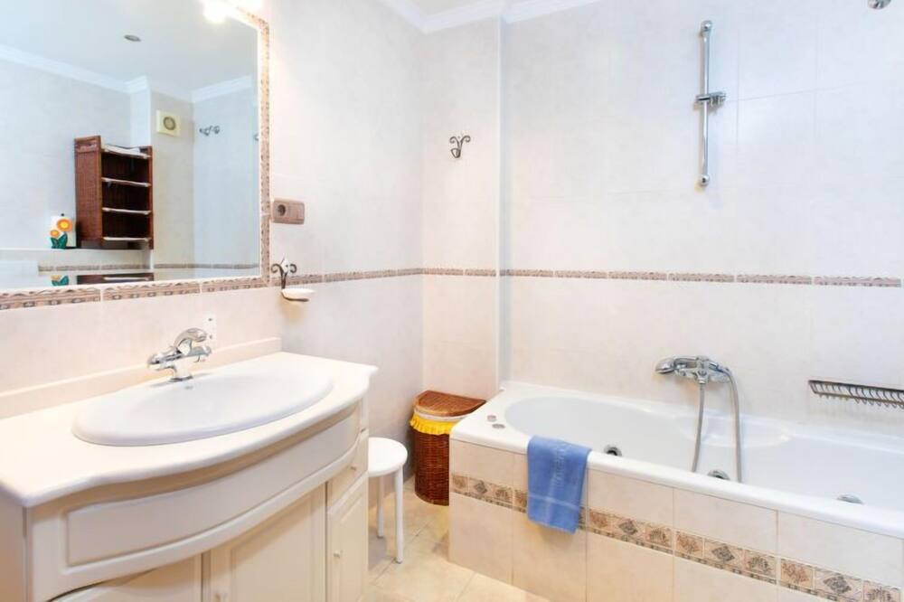 Photo of Bathroom in Nerja