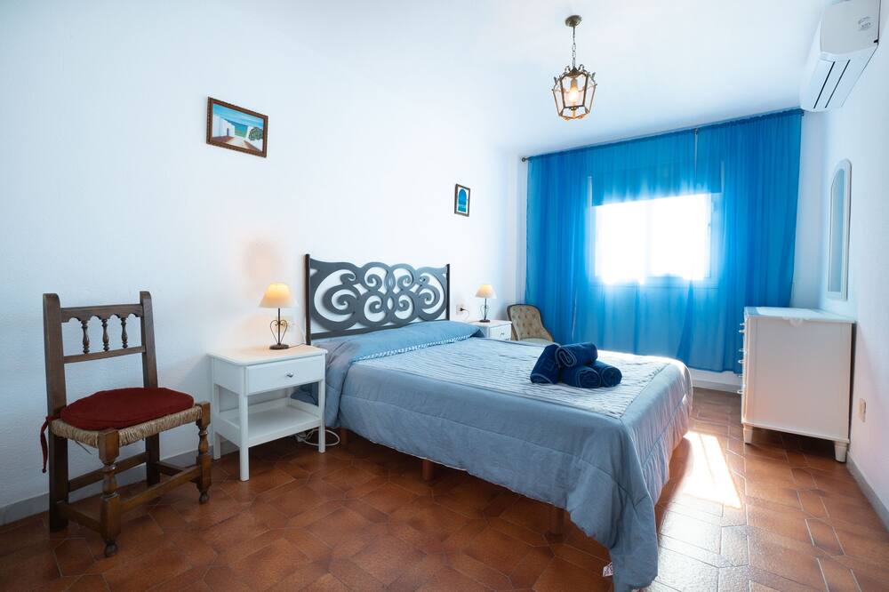 Photo of Bedroom in Nerja City Centre