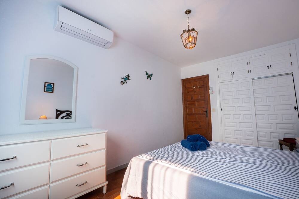 Photo of Bedroom in Nerja City Centre