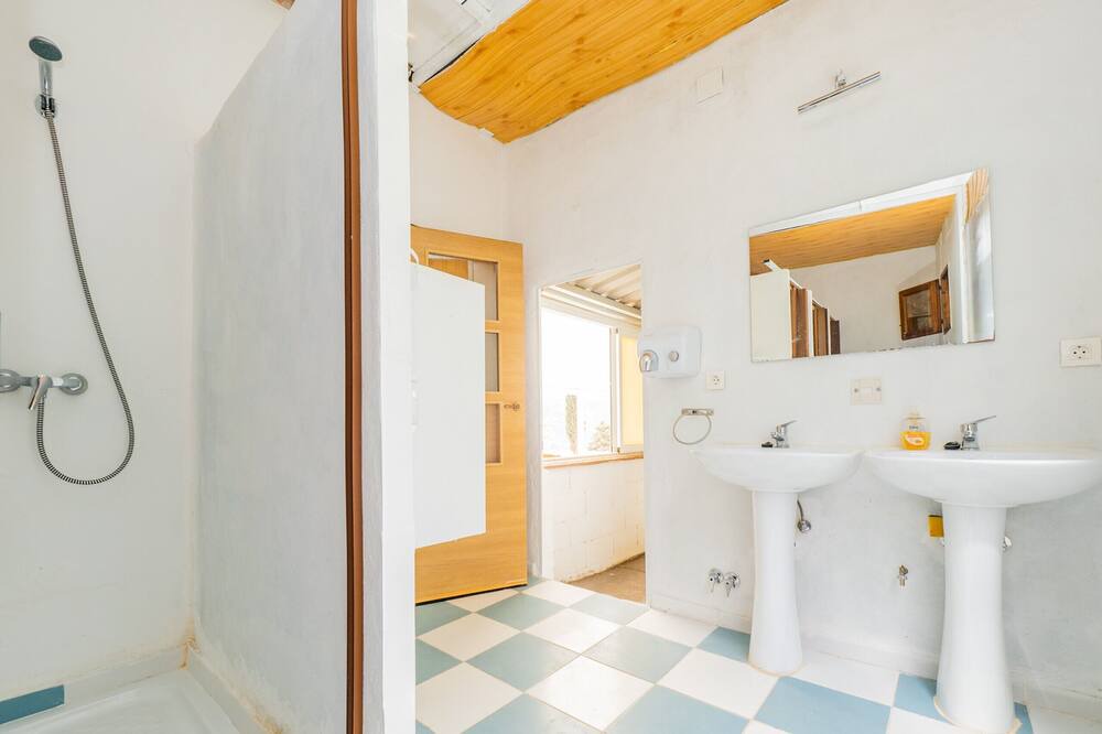Photo of Bathroom in Casabermeja
