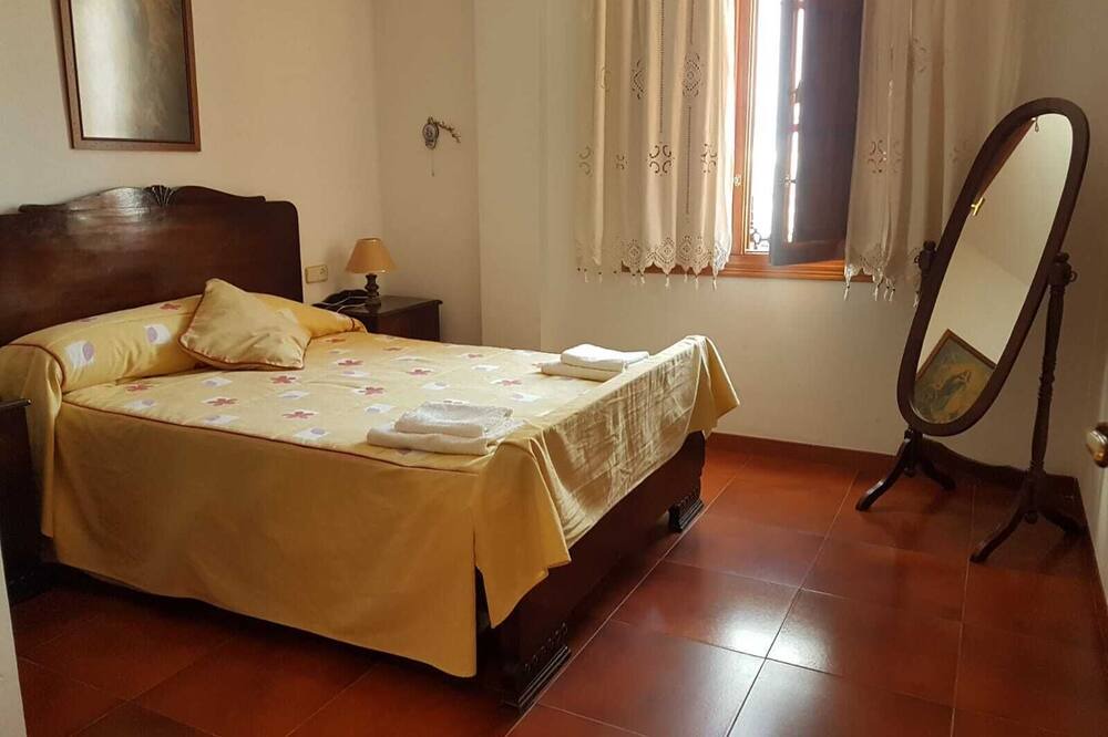 Photo of Bedroom in Periana