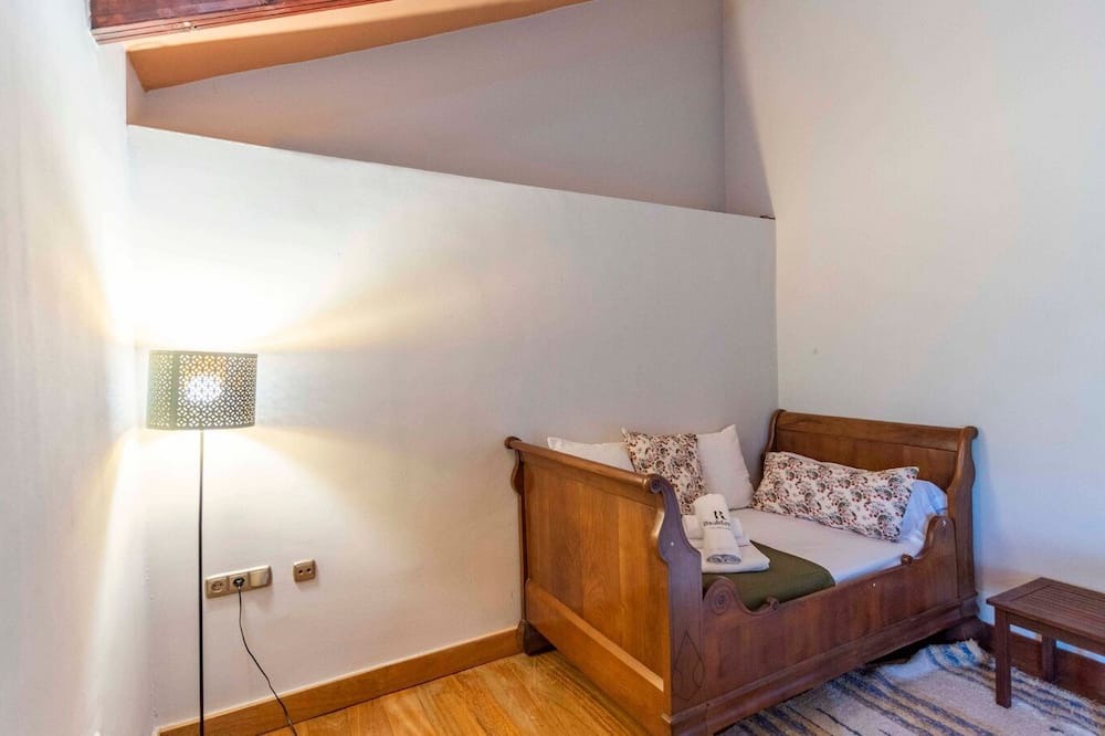 Photo of Bedroom in Benadalid