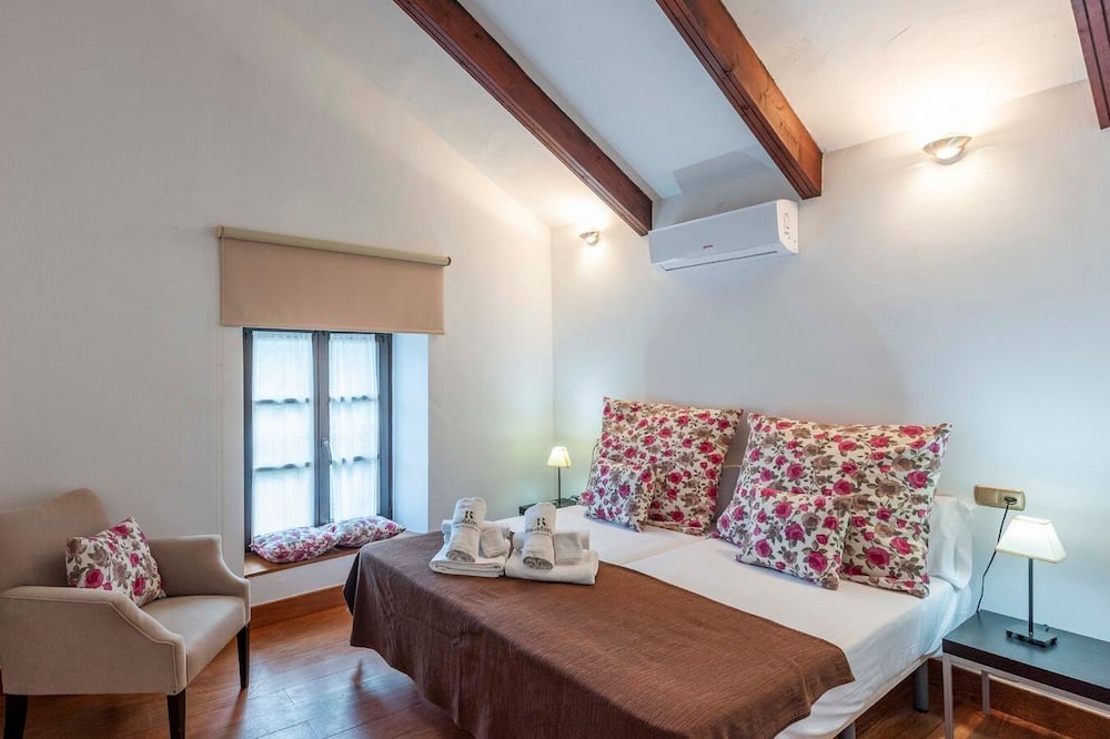 Photo of Bedroom in Benadalid