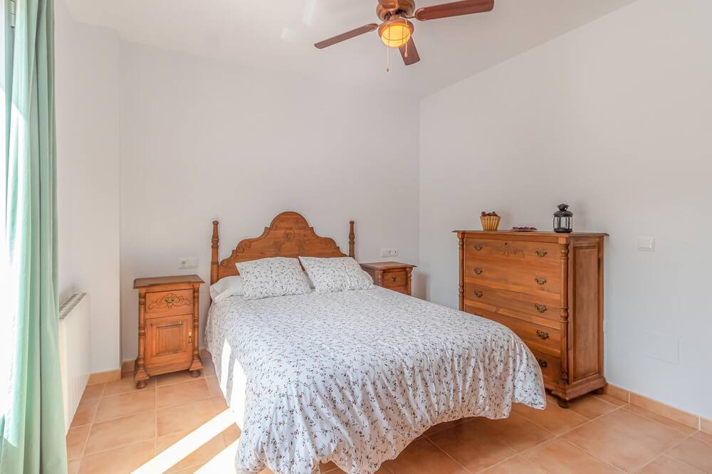 Photo of Bedroom in Benaojan