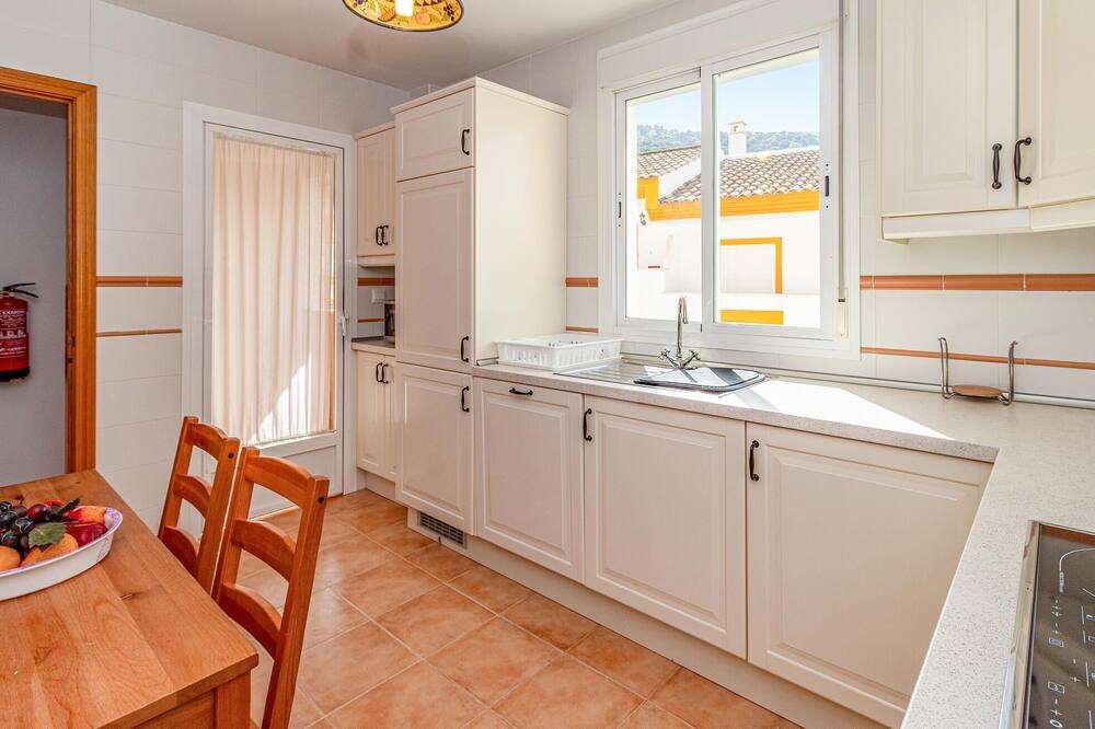 Photo of Kitchen in Benaojan