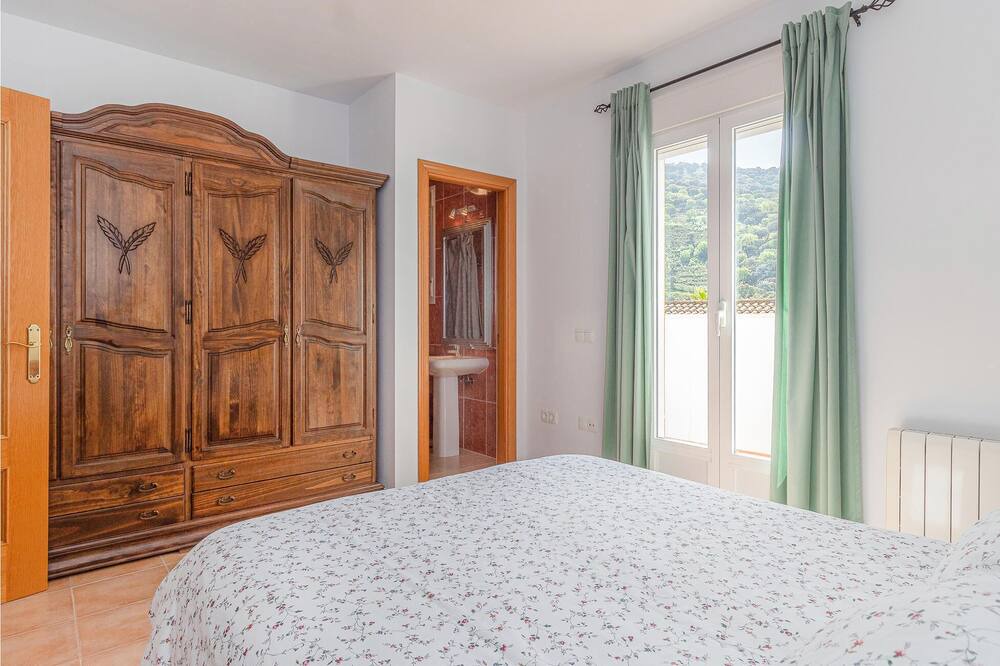 Photo of Bedroom in Benaojan
