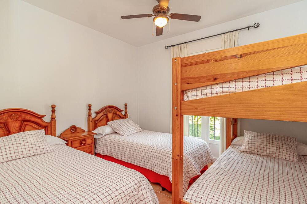 Photo of Bedroom in Benaojan