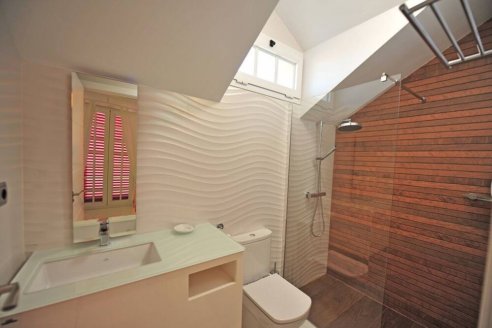 Photo of Bathroom in Rota