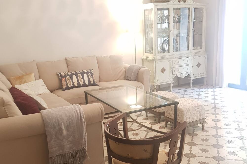 Photo of Livingroom in San Julian
