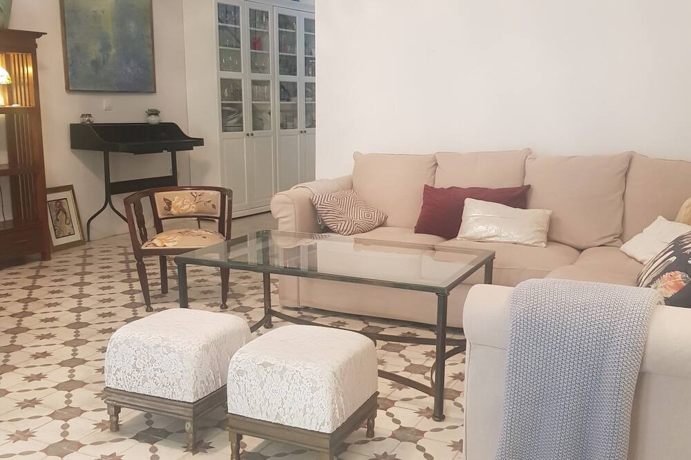 Photo of Livingroom in San Julian
