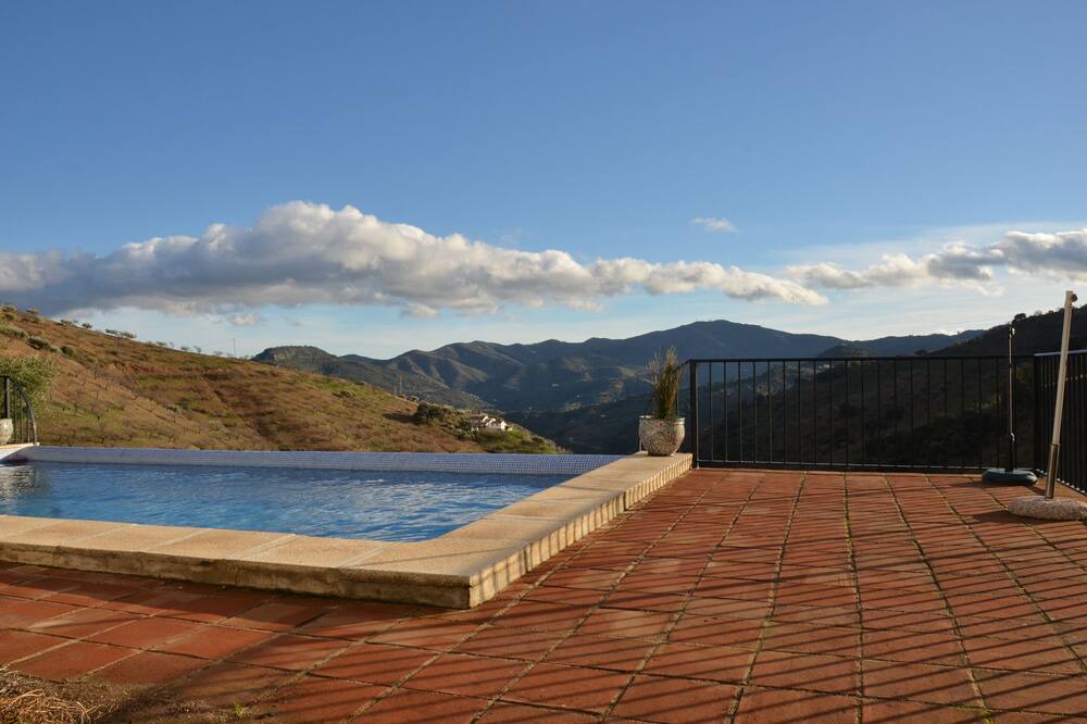 Photo of Outdoor in Colmenar