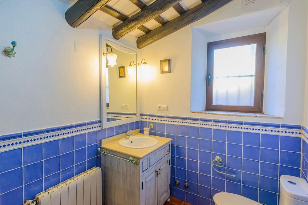 Photo of Bathroom in Cazalla De La Sierra