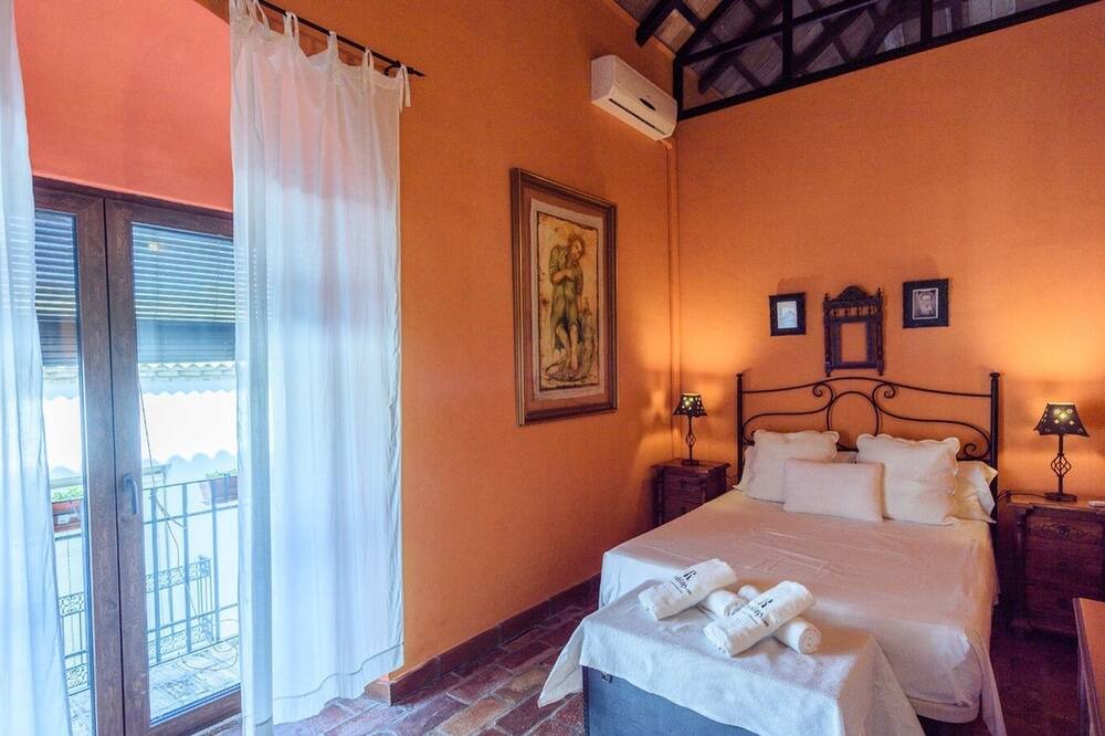 Photo of Bedroom in Santaella