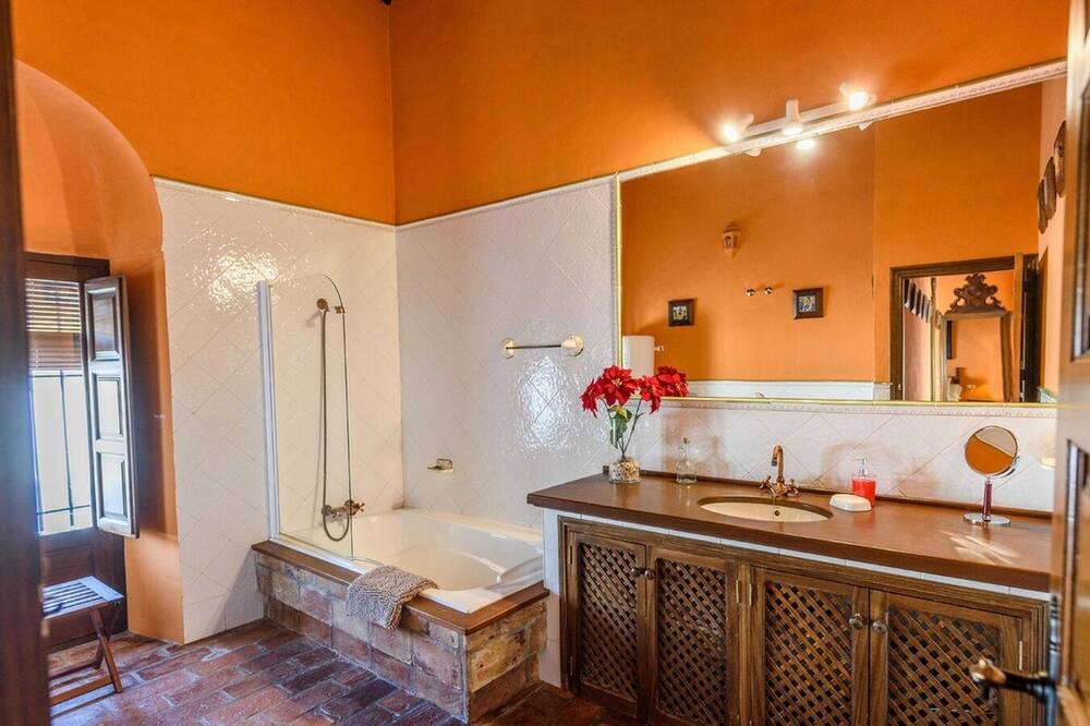 Photo of Bathroom in Santaella