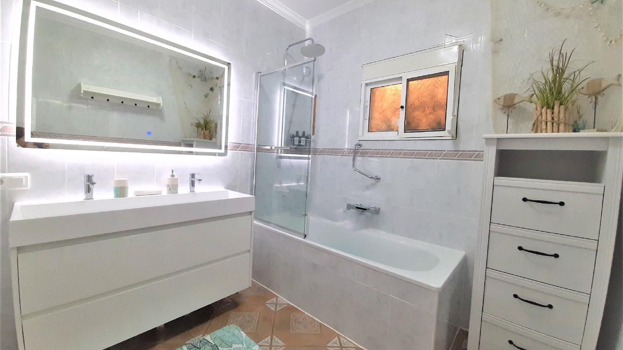 Photo of Bathroom in Canillas de Aceituno