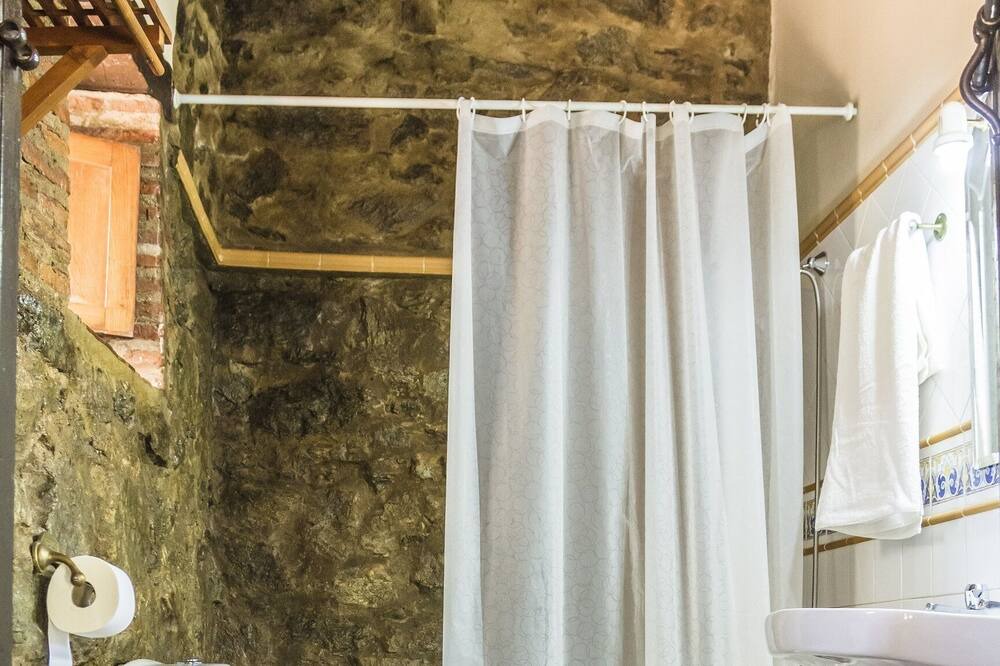 Photo of Bathroom in Jabugo