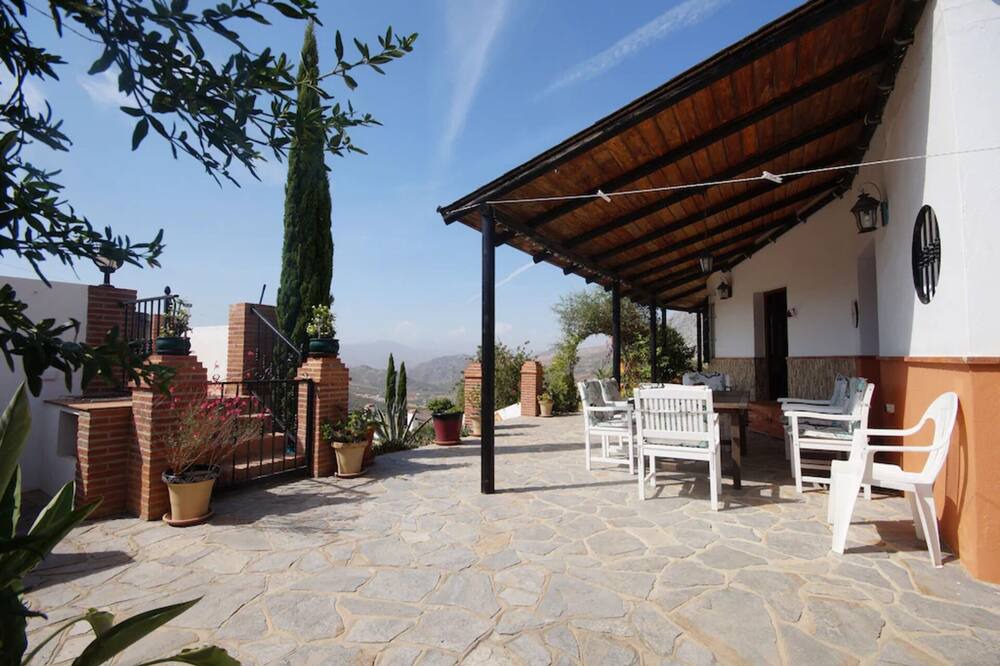 Photo of Patio Balcony in Valle de Abdalagis