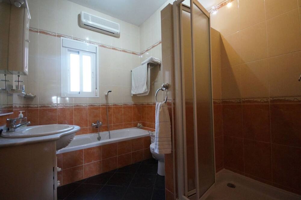 Photo of Bathroom in Valle de Abdalagis