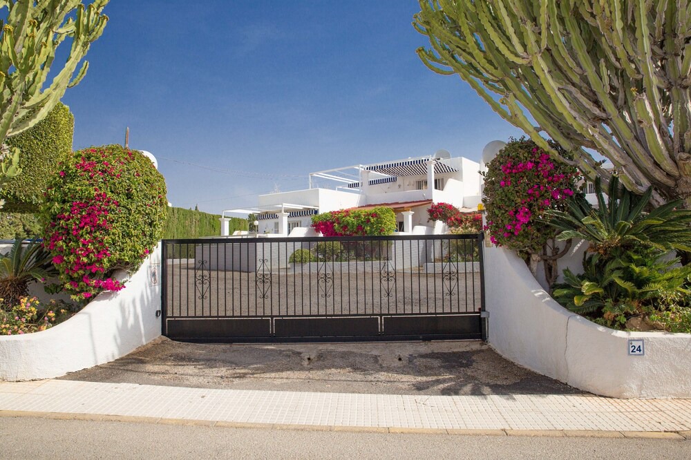 Photo of Outdoor in Vista de los Angeles-Rumina