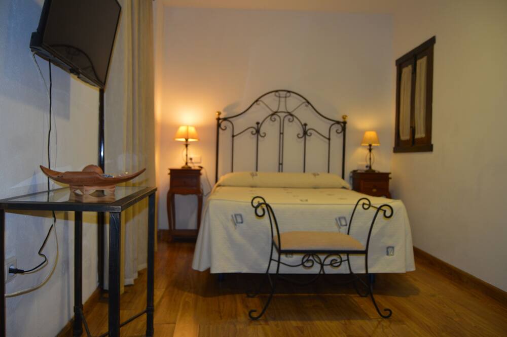 Photo of Bedroom in Montemayor