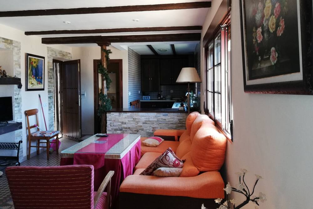 Photo of Livingroom in Tozar