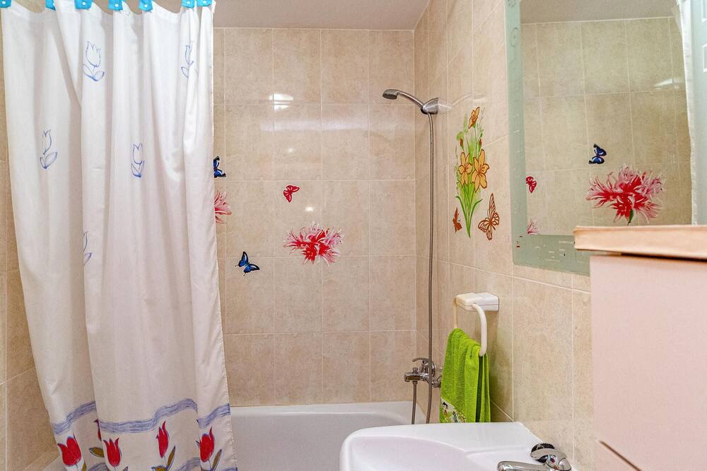 Photo of Bathroom in Benaojan