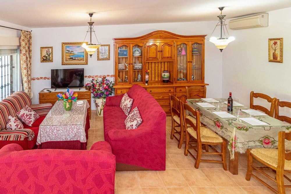 Photo of Bedroom in Benaojan