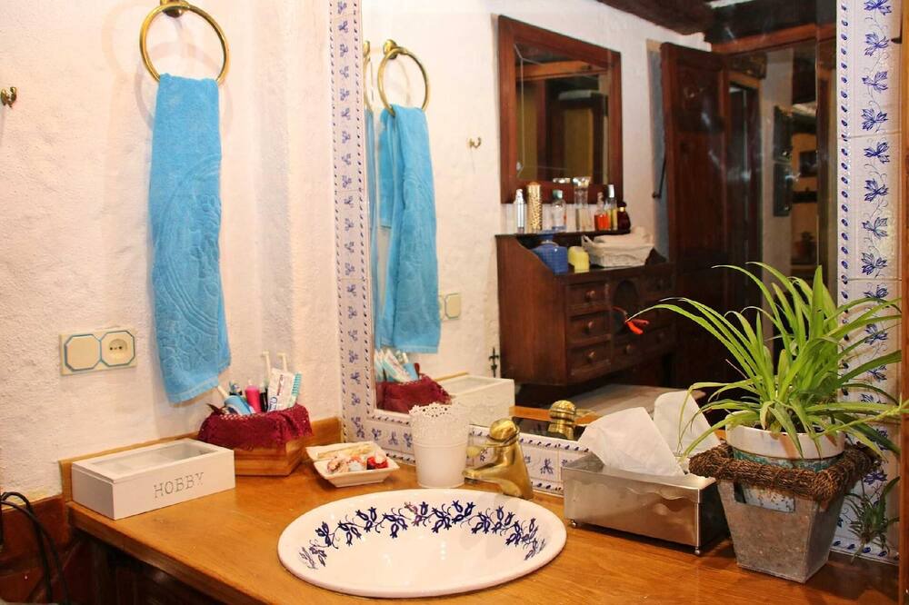 Photo of Bathroom in Jimera de Libar