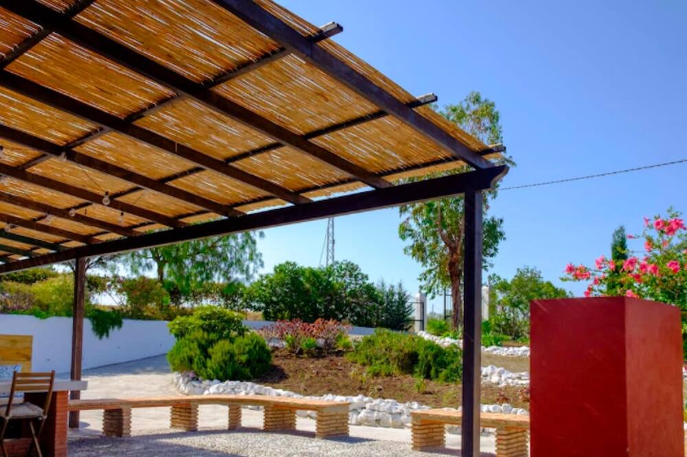 Photo of Patio Balcony in Alozaina