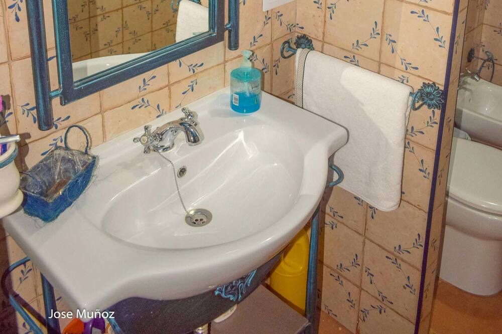 Photo of Bathroom in Penaflor