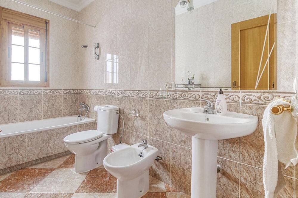 Photo of Bathroom in Villanueva de San Juan